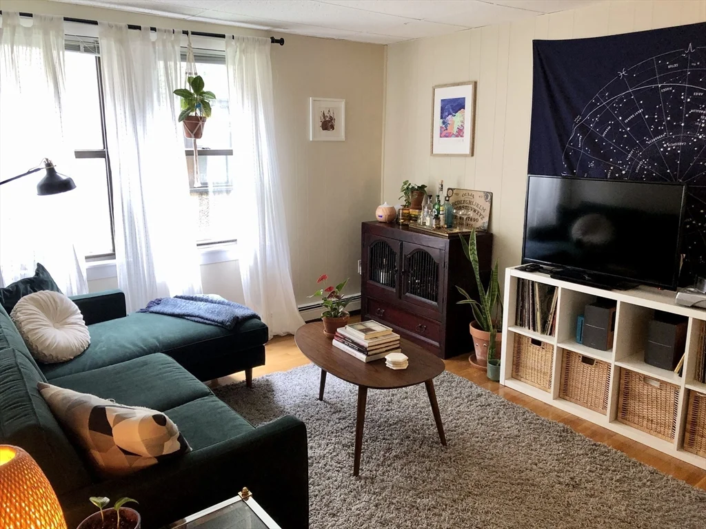 3 Oak Ter, Spring Hill