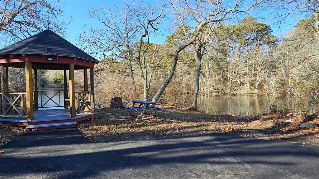 825 Scenic Hwy, Bourne