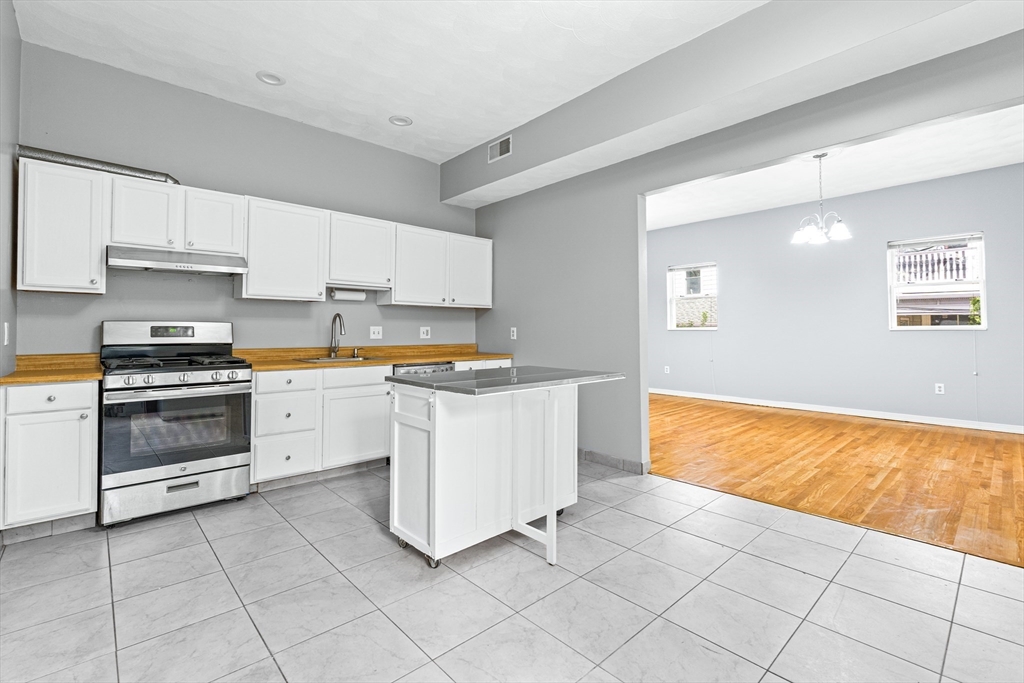 37 Munroe St, Somerville