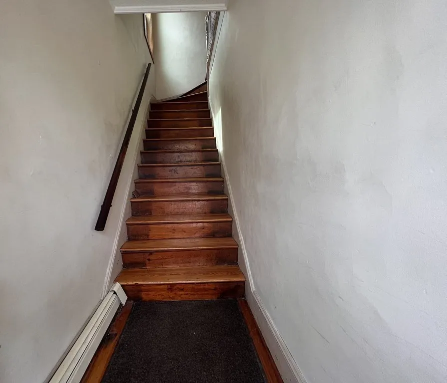 18 Houghton St, Ward Two