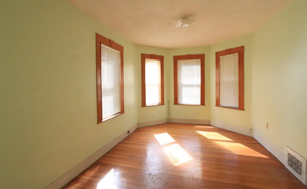 59 Conwell Ave, West Somerville