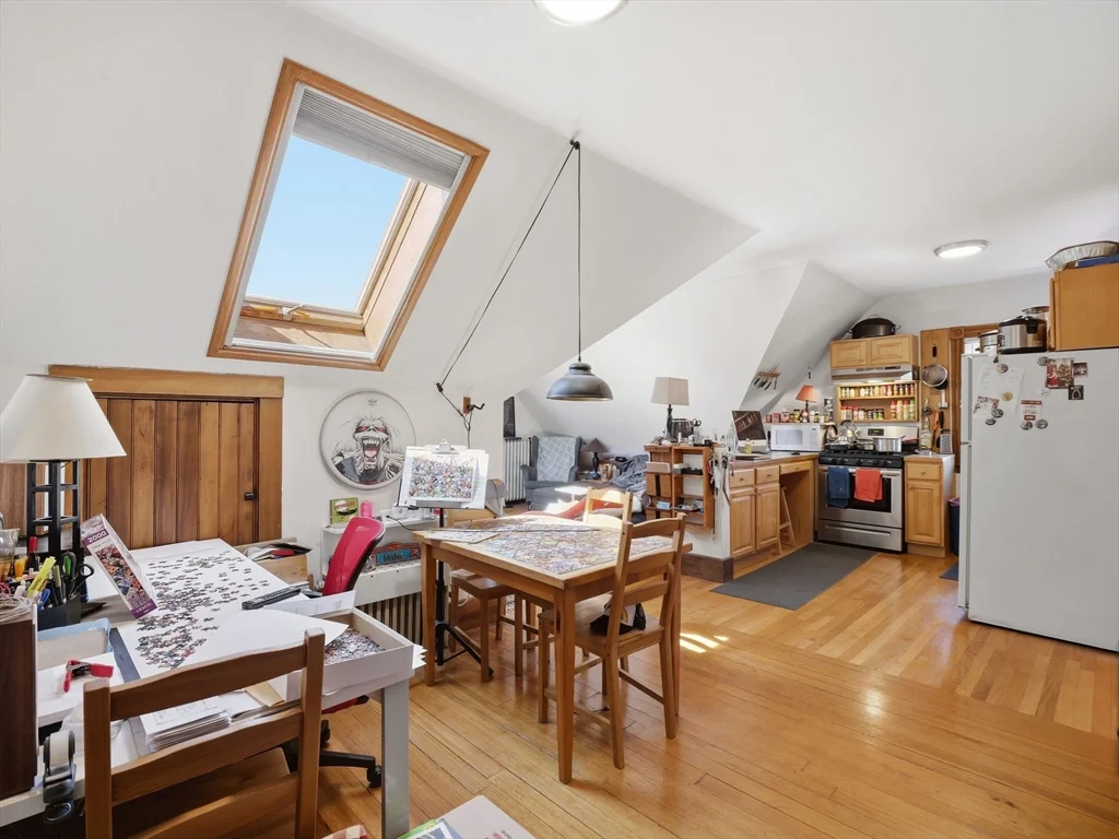 3 Monmouth St, Spring Hill