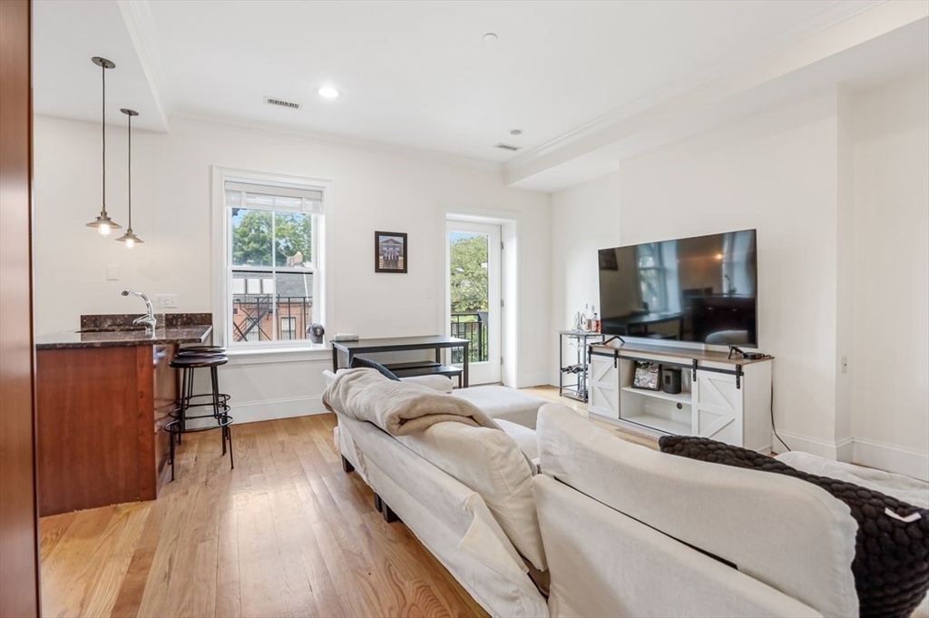 668 Massachusetts Ave, South End