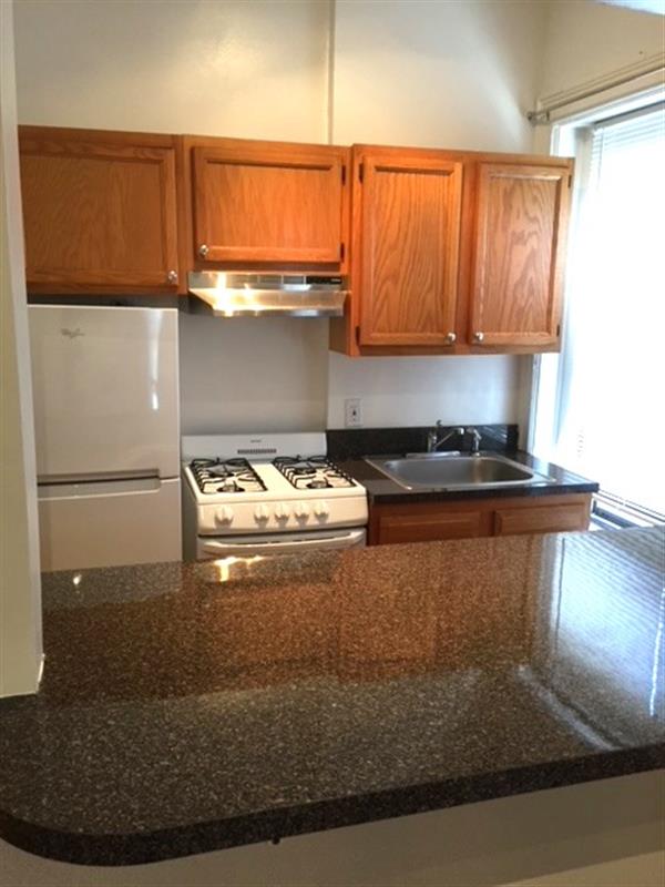 888 Massachusetts Ave, Riverside