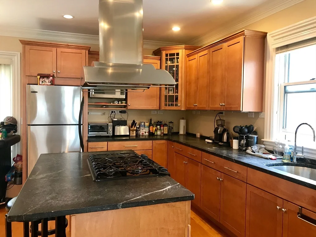 360-362 Dorchester St, South Boston