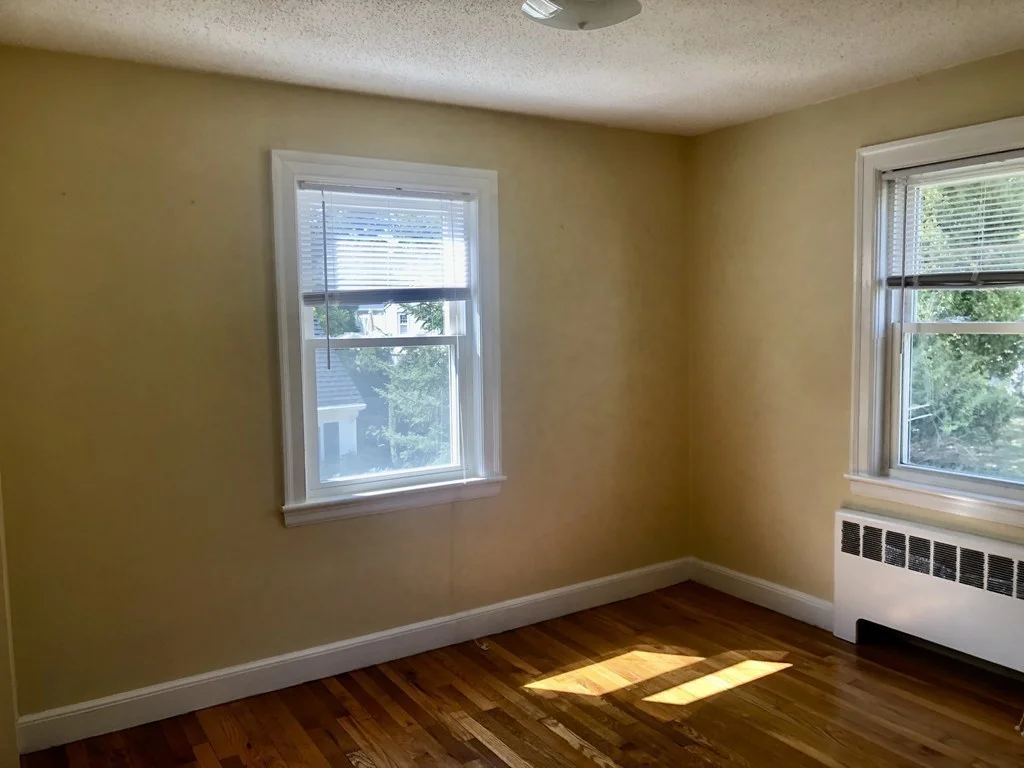 17 Hatfield Rd, West Newton