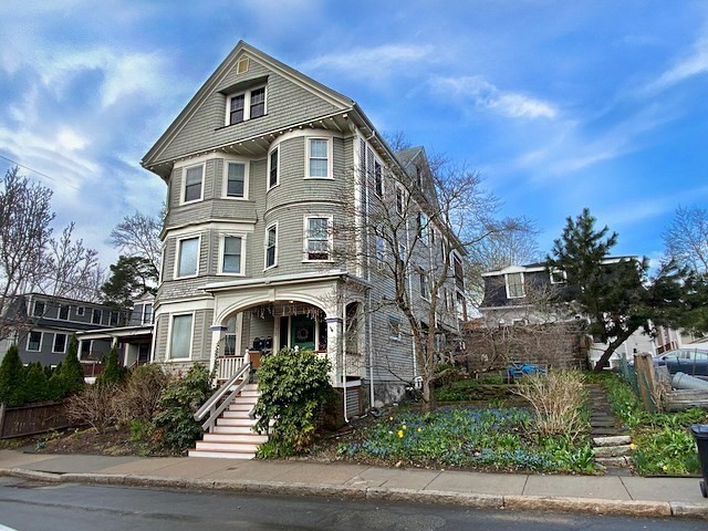 70 Perry St, Brookline