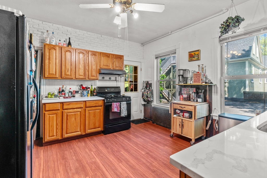 40 Perry St, Central Village