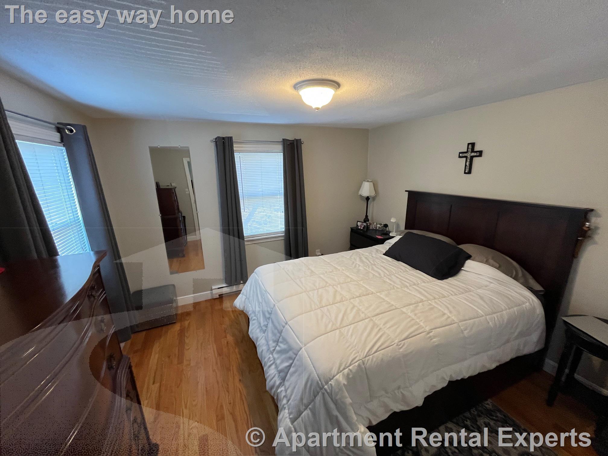 123 Hibbert St, Arlington Heights