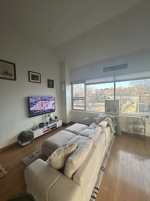 290 Pleasant St, Watertown