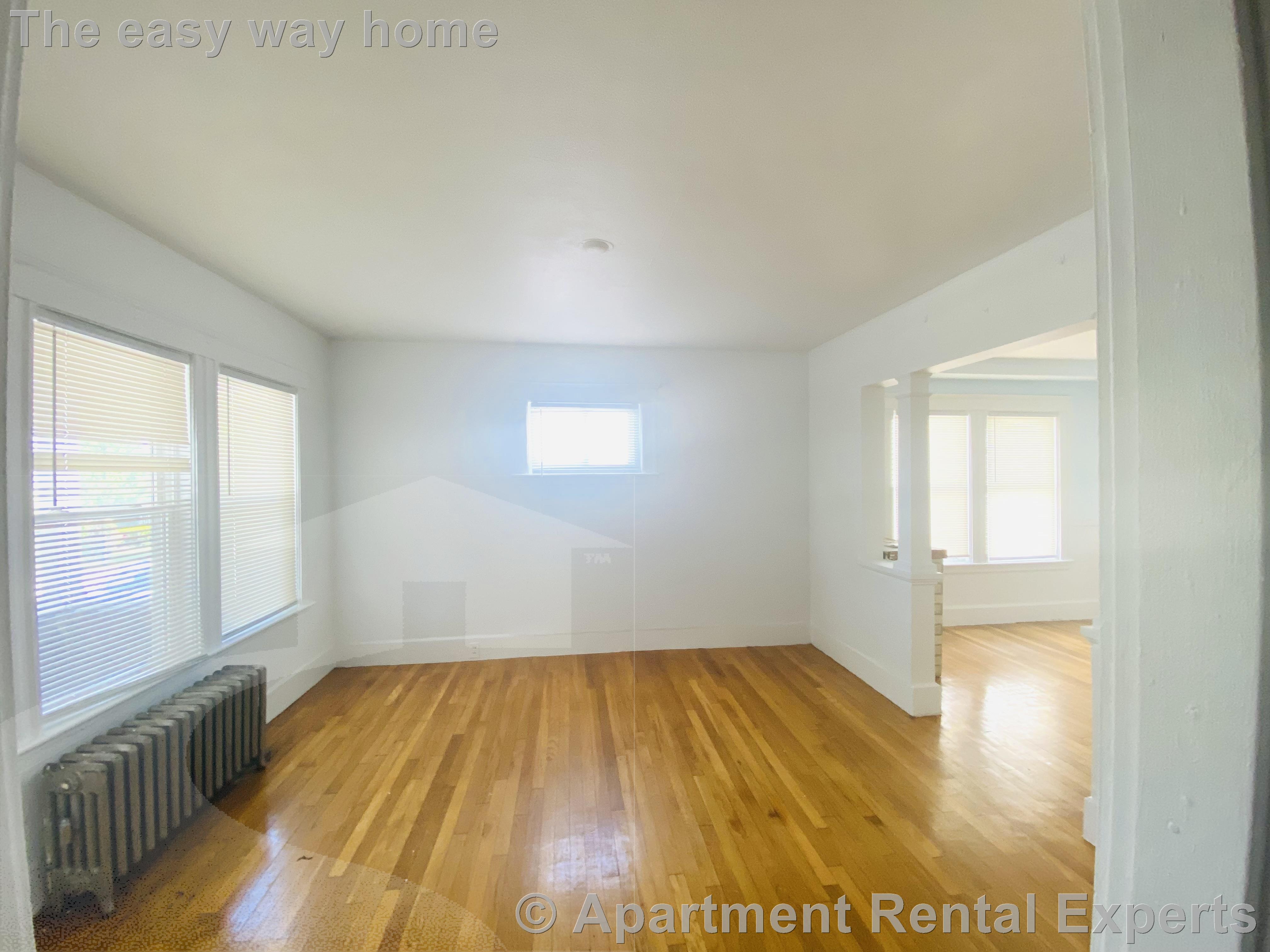 137 Mills St, Malden Center