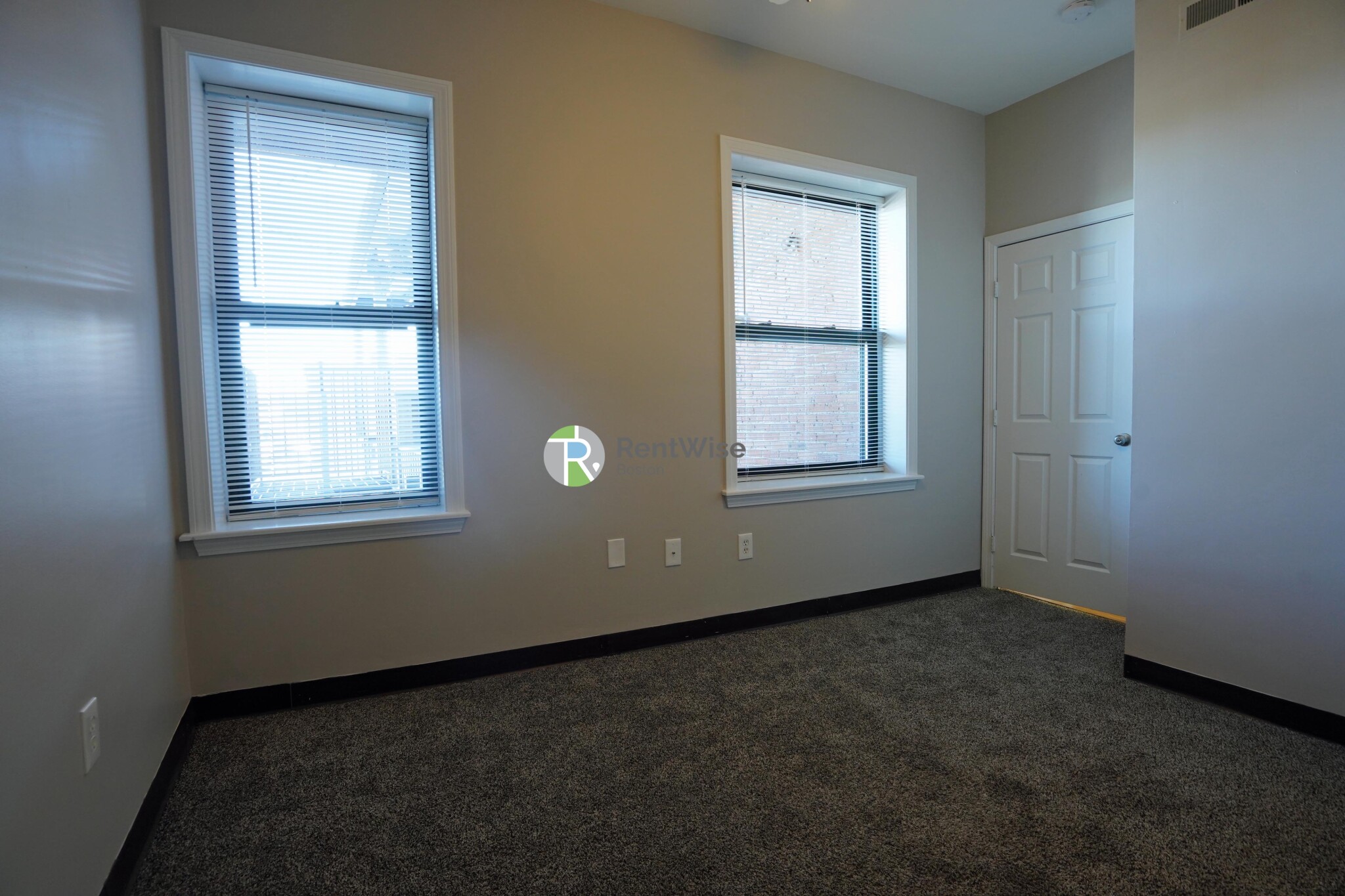 365 Washington St, Brighton