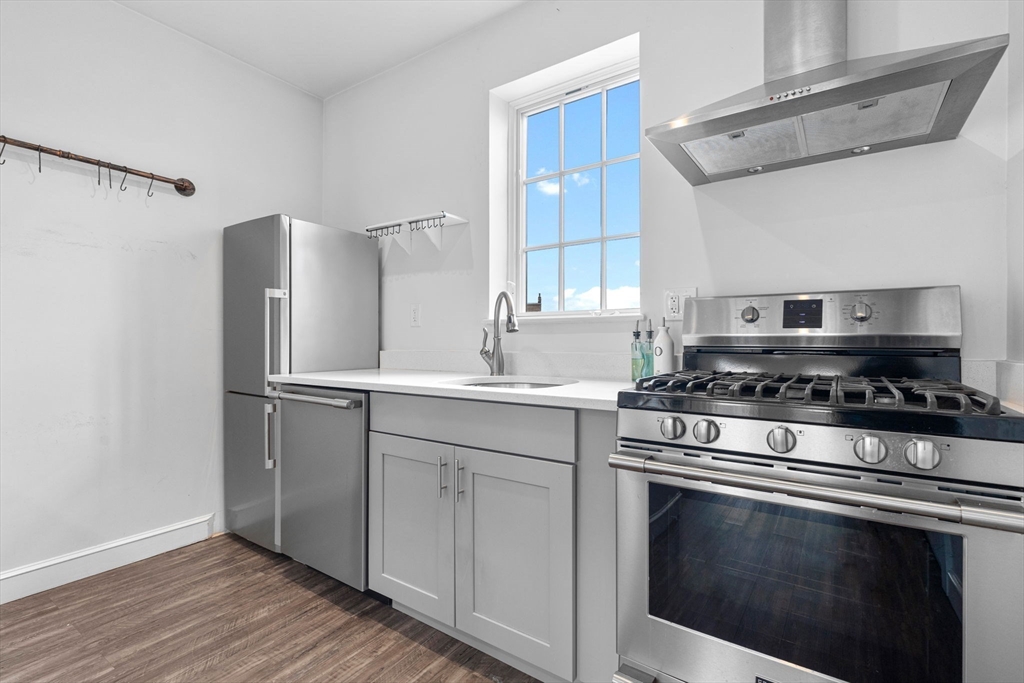 105 Broadway, Chelsea