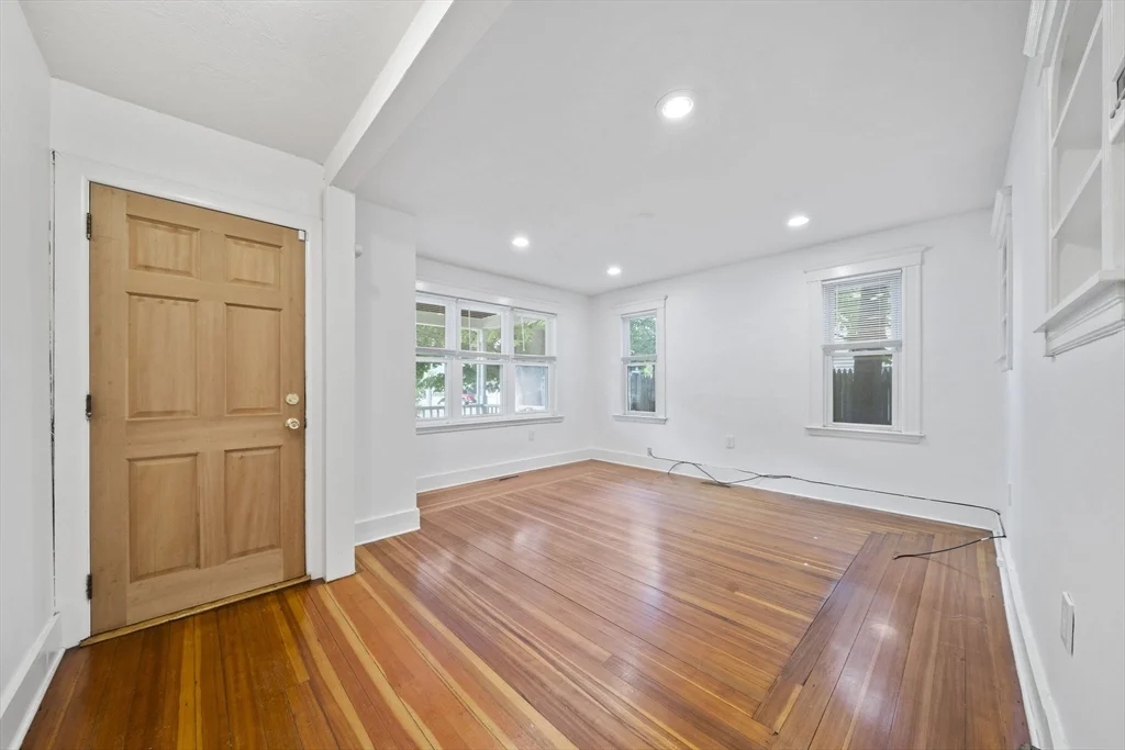 12 Rosemont Rd, North Weymouth