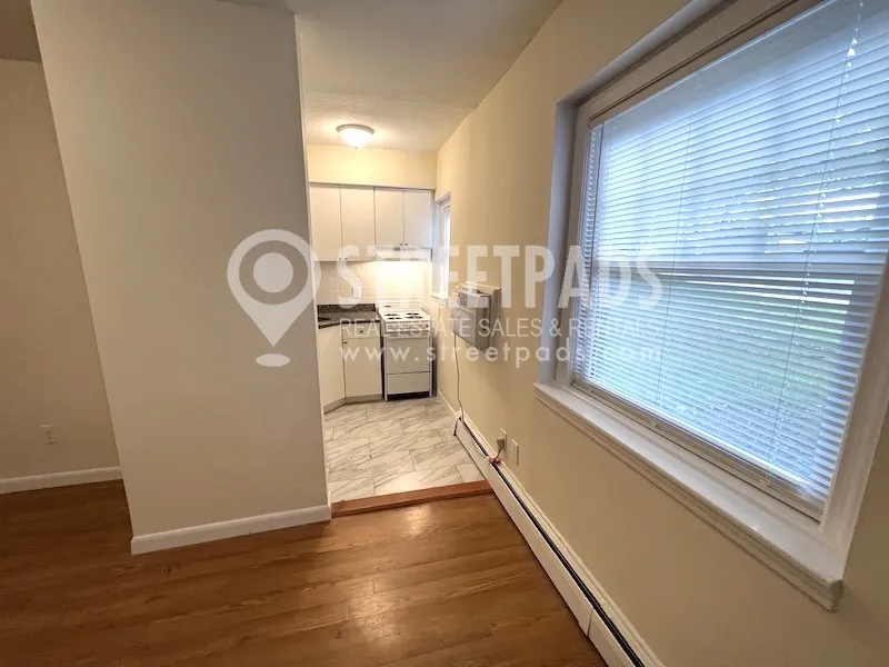 2018 Commonwealth Ave, Brighton