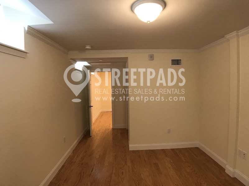 26 Chauncy St, Neighborhood Nine