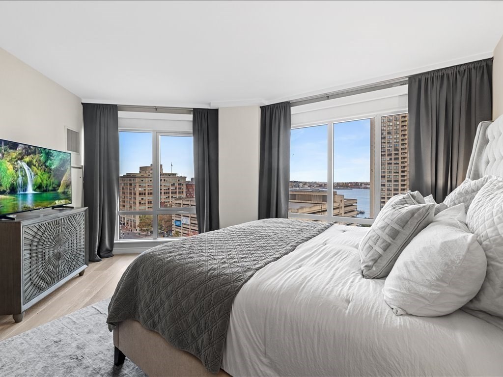 110 Broad St, Waterfront