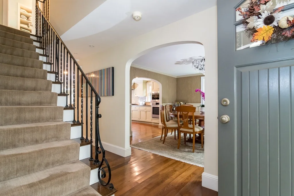 67 Whittier Rd, Wellesley