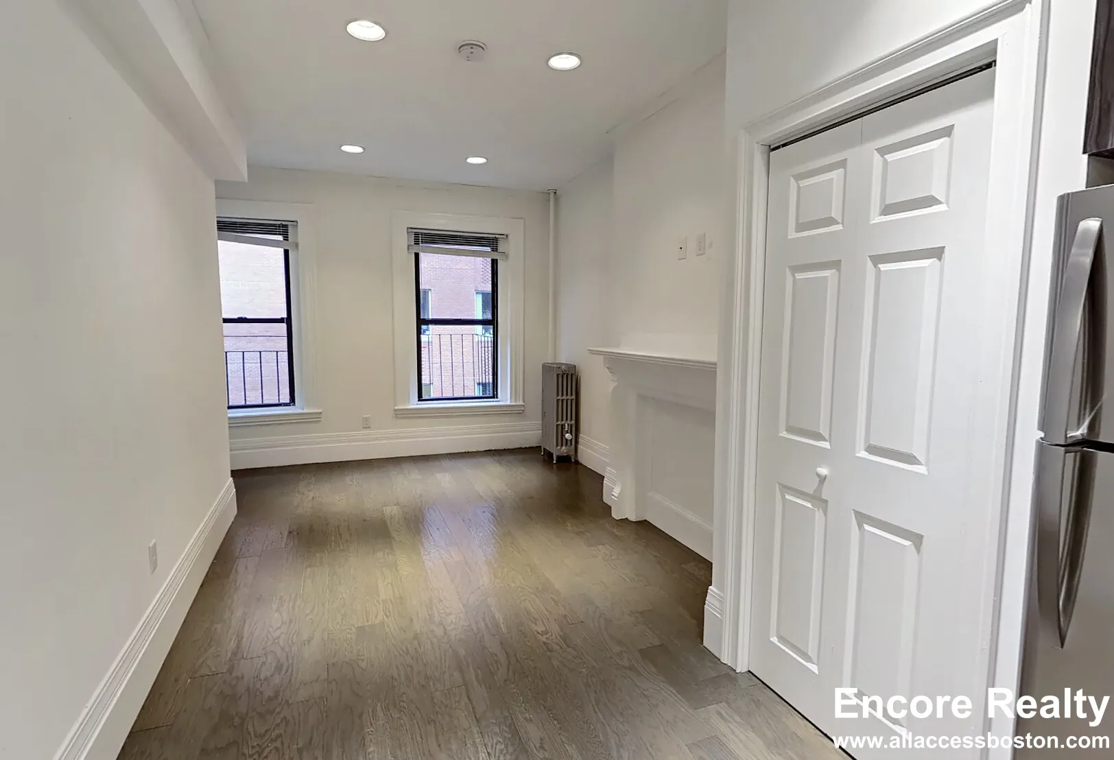 270 Newbury St, Back Bay