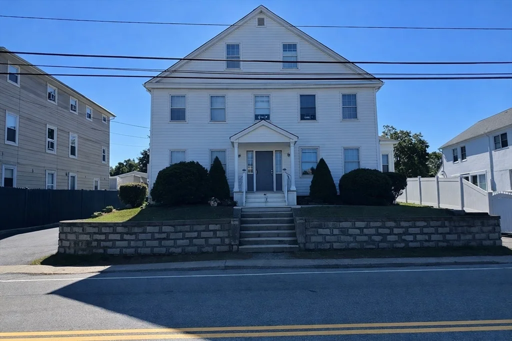 61 Plain St, Taunton