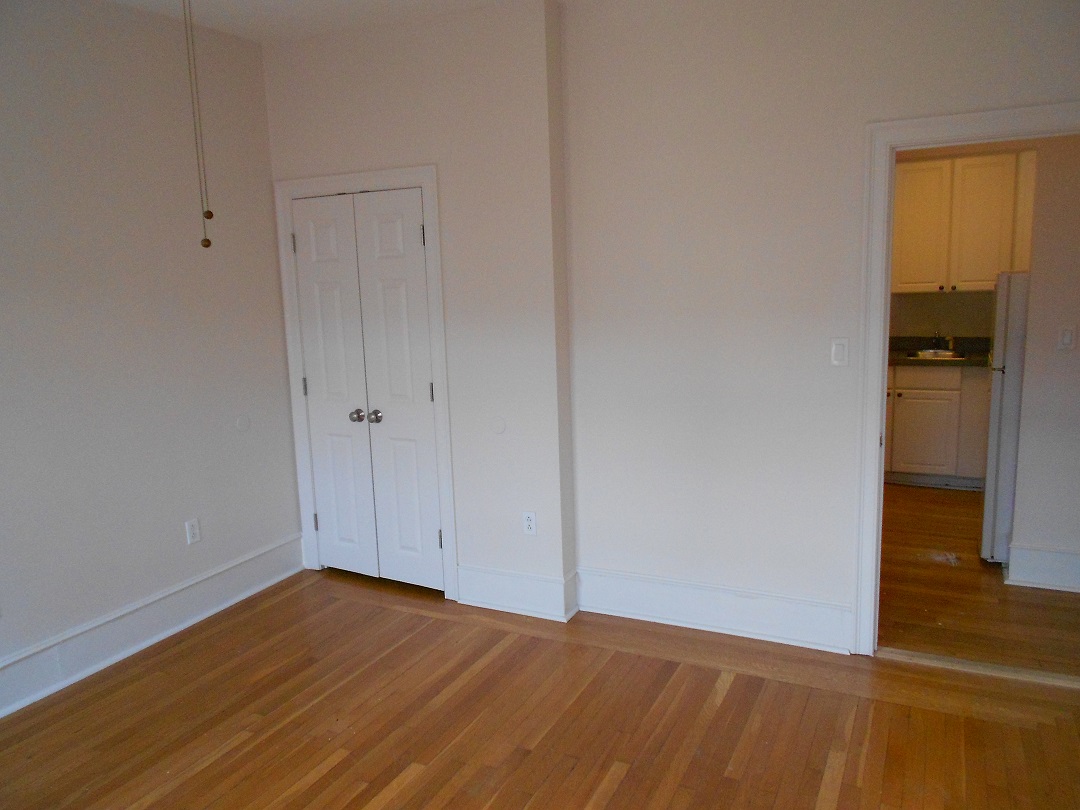 1 bed, 1 bath apartment for rent at 15 Edgerly Rd Unit 28.., Fenway — photo 2 of 3