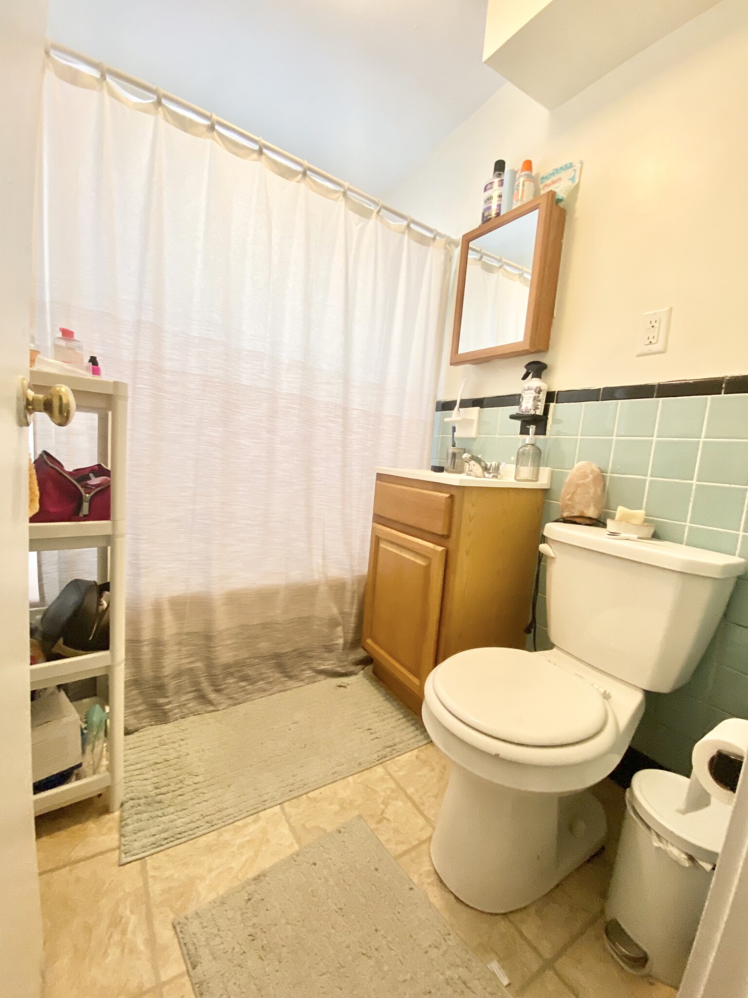 1 bed, 1 bath apartment for rent at 15 Egremont Rd Unit BSMT..., Brighton — photo 2 of 5
