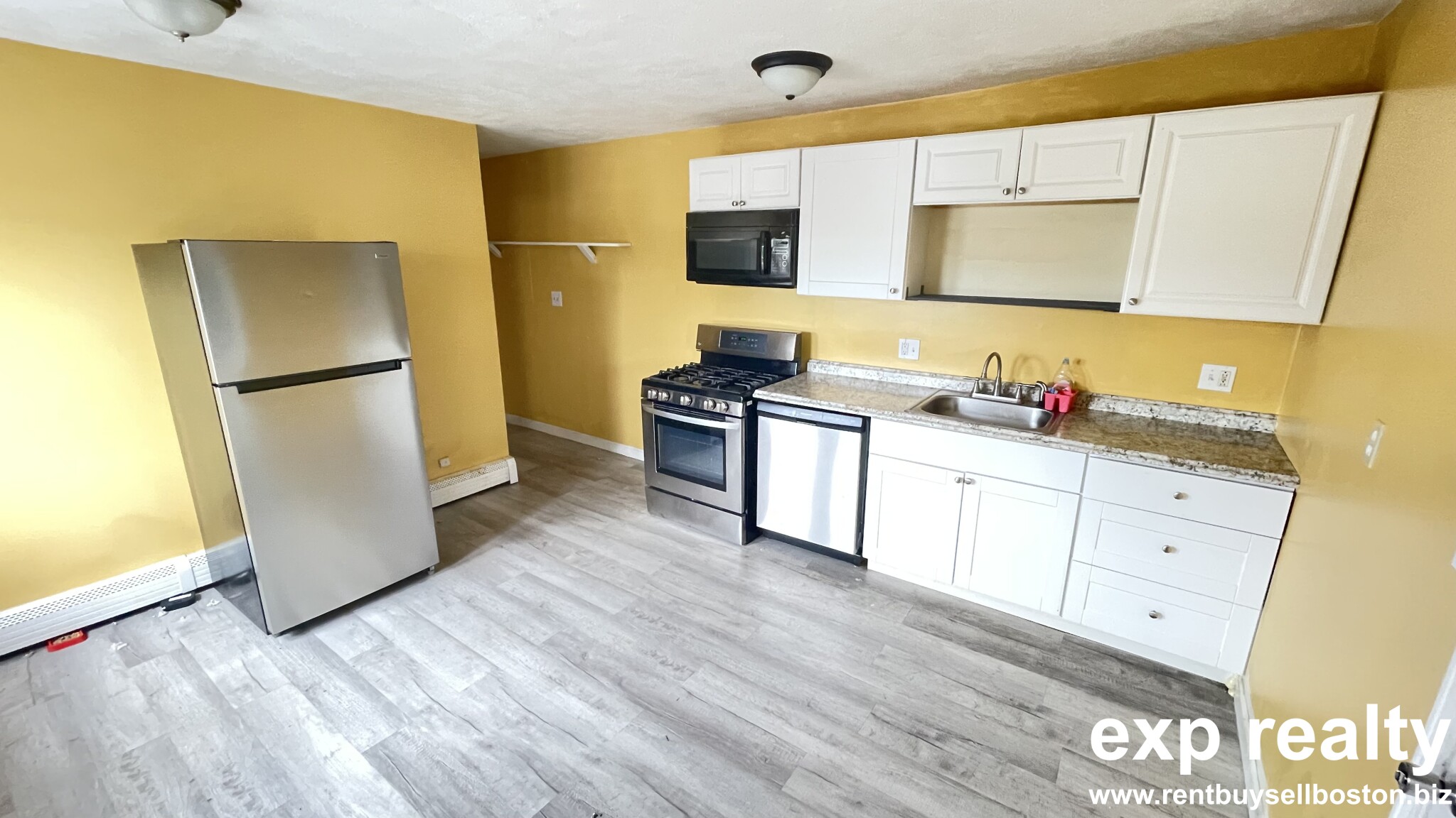 3 bed, 1 bath apartment for rent at 15 Linwood St Unit 2, Malden — photo 1 of 11