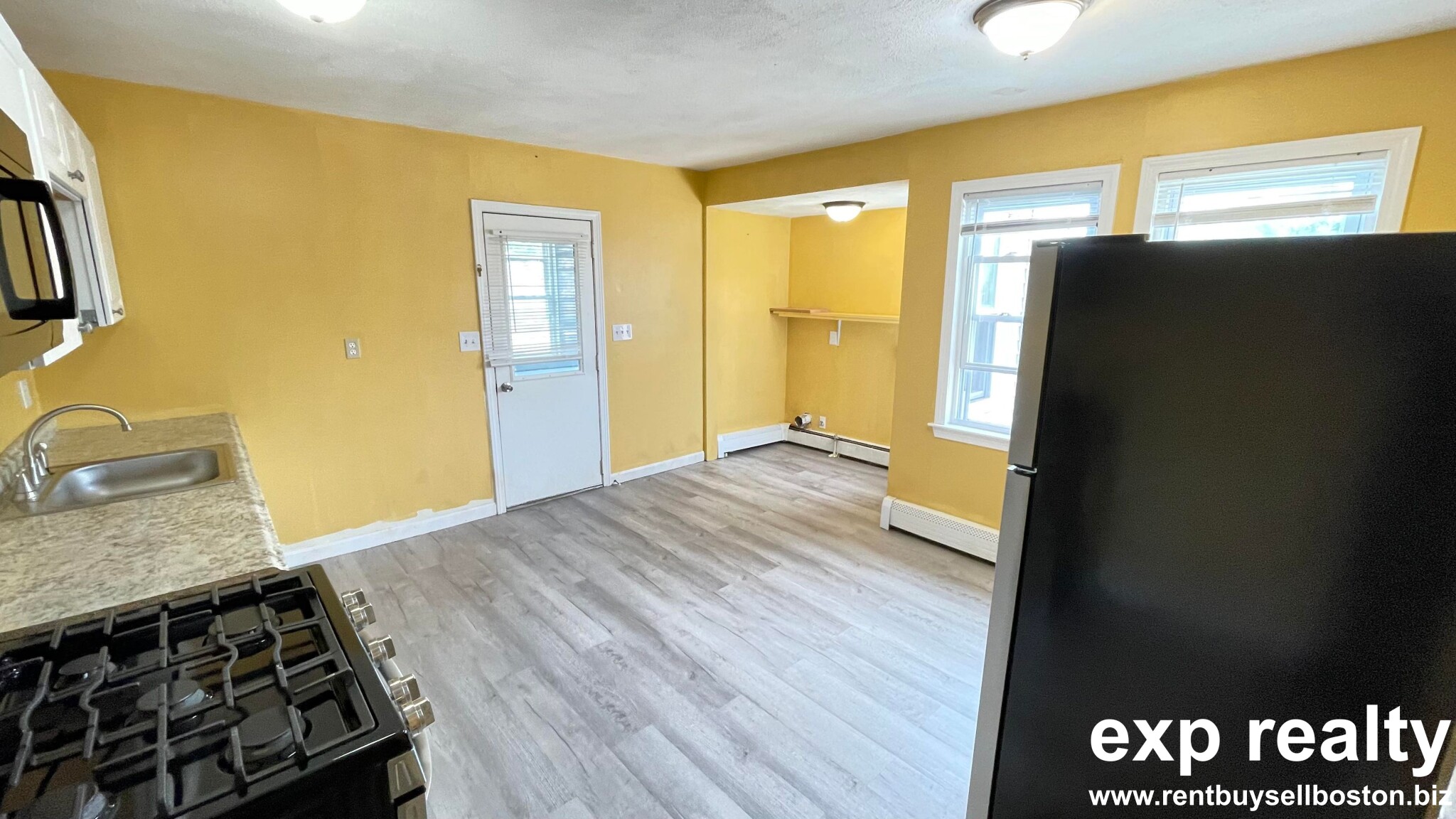 3 bed, 1 bath apartment for rent at 15 Linwood St Unit 2, Malden — photo 2 of 11