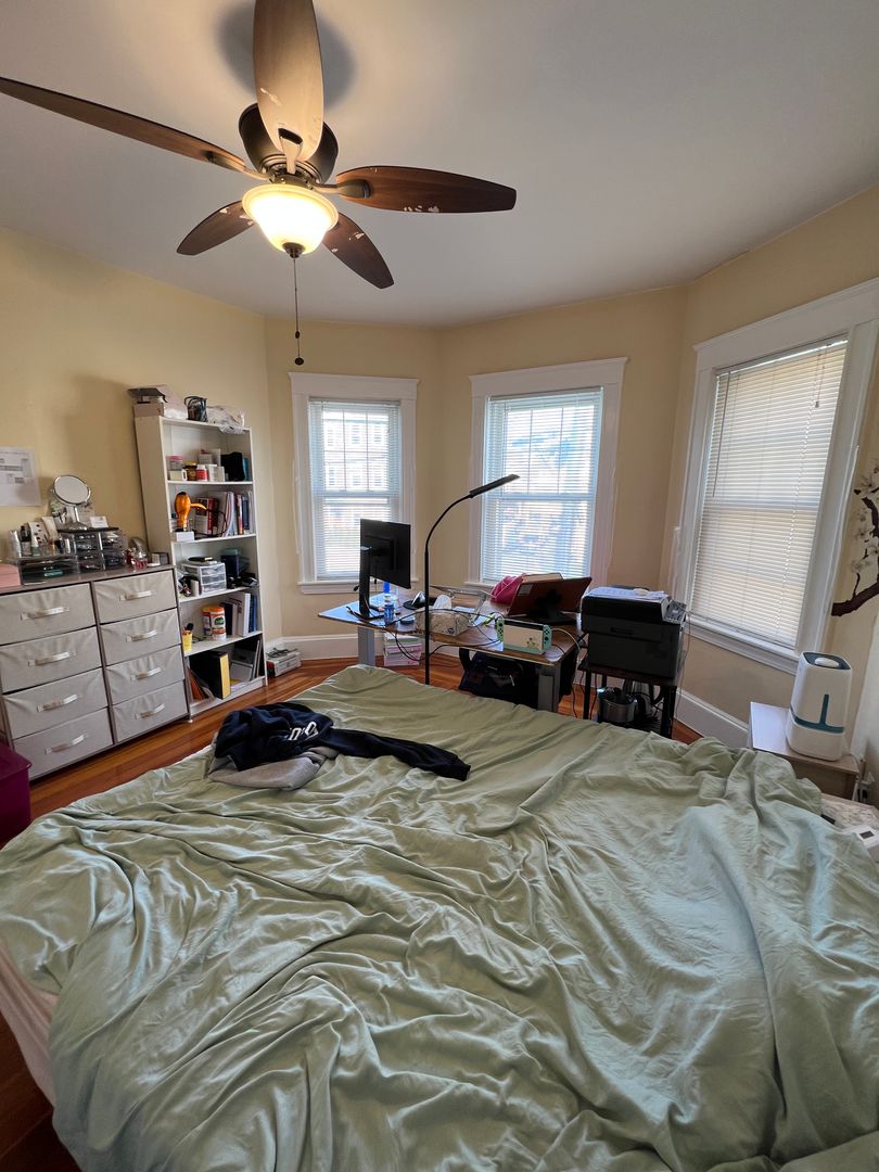 332 Beacon St, Ward Two