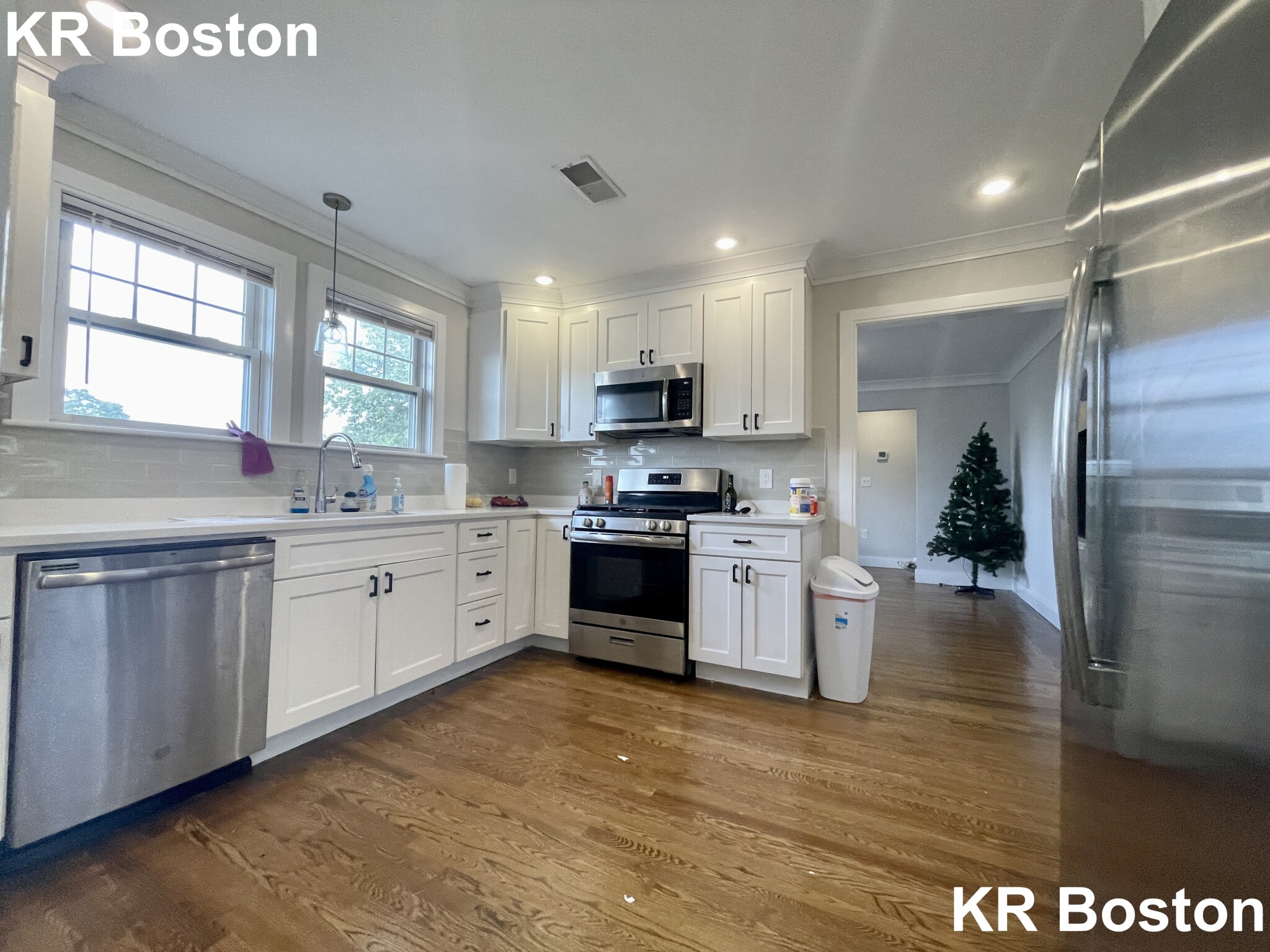 4 bed, 1.5 bath apartment for rent at 19 Nottinghill Rd Unit 2, Brighton — photo 3 of 6
