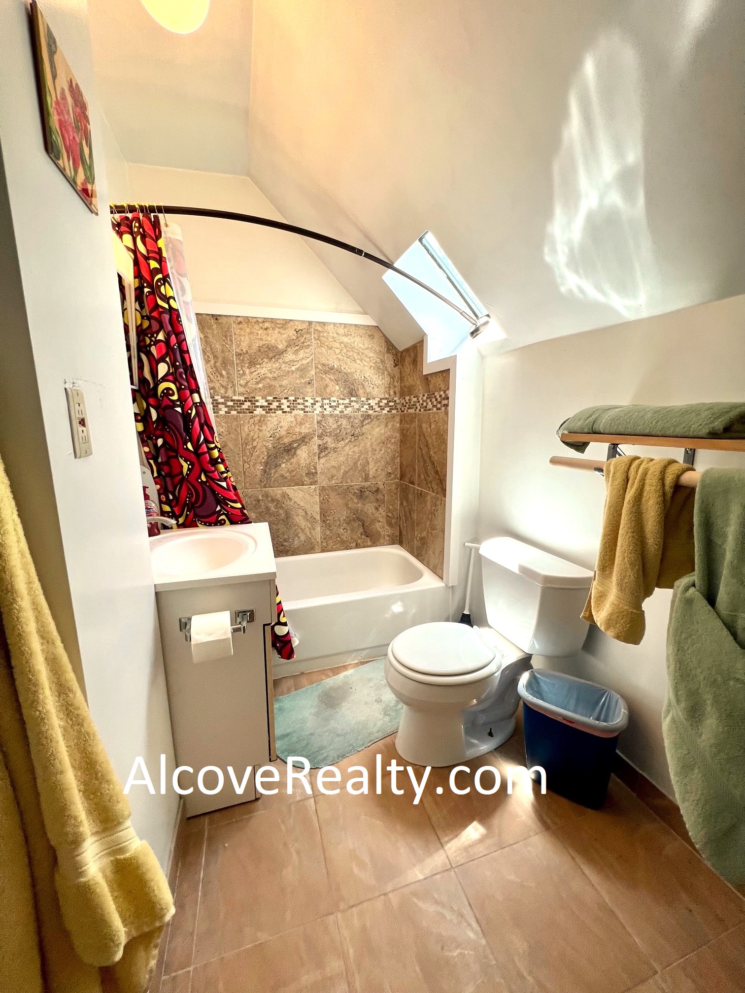 2 bed, 1 bath apartment for rent at 48 Raymond Ave Unit 3, Teele Square — photo 15 of 16
