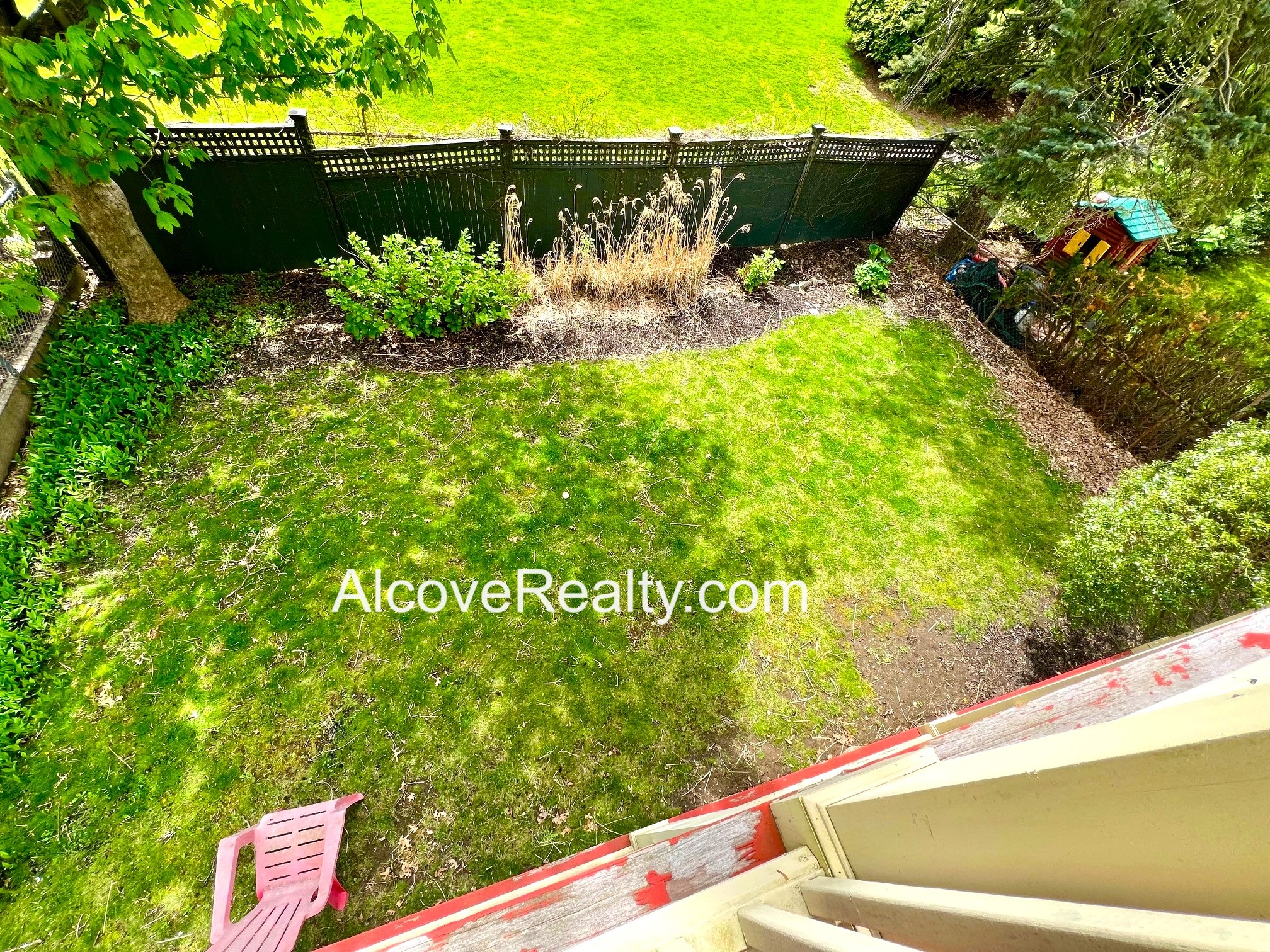 3 bed, 1 bath apartment for rent at 68 Endicott Ave Unit 1, Teele Square — photo 16 of 18