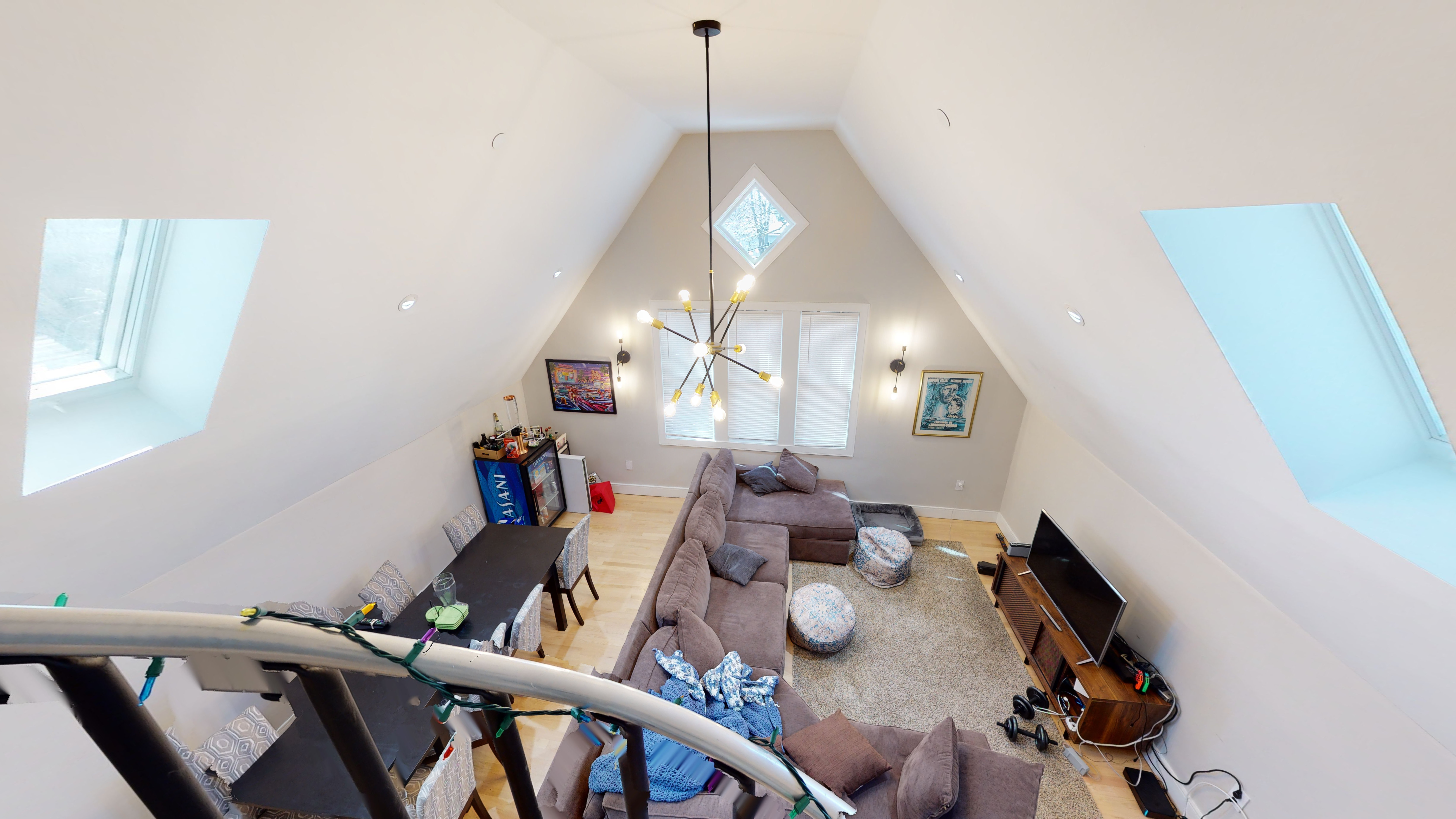 4 bed, 3 bath apartment for rent at 15 Lanark Rd Unit 4, Brighton — photo 2 of 15