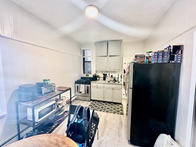 2 bed, 1 bath apartment for rent at 2612 Charter Unit 2, North End — photo 13 of 17