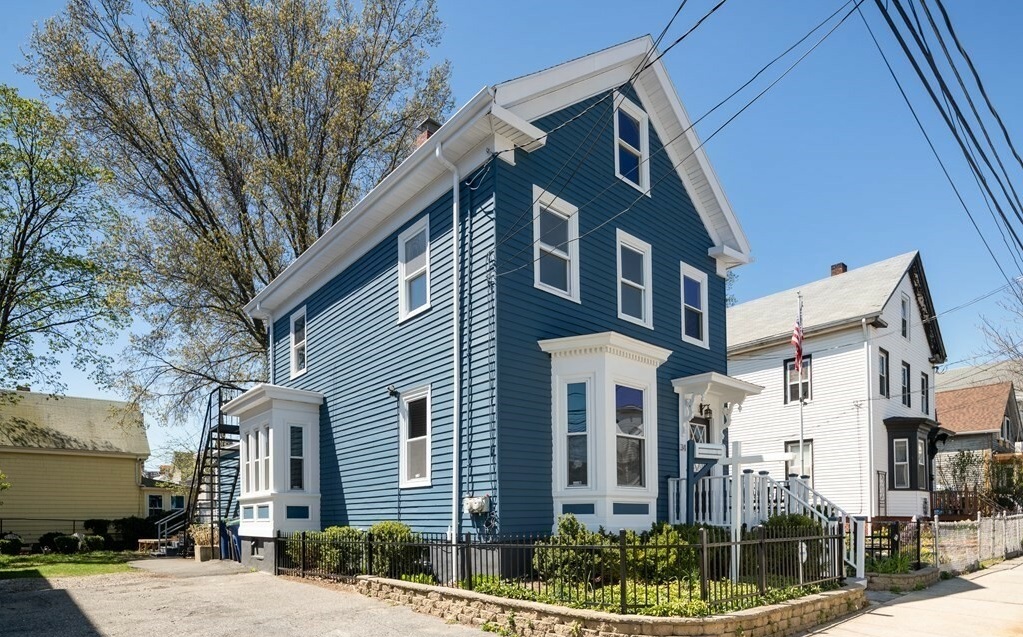 34 Everett Ave, East Somerville