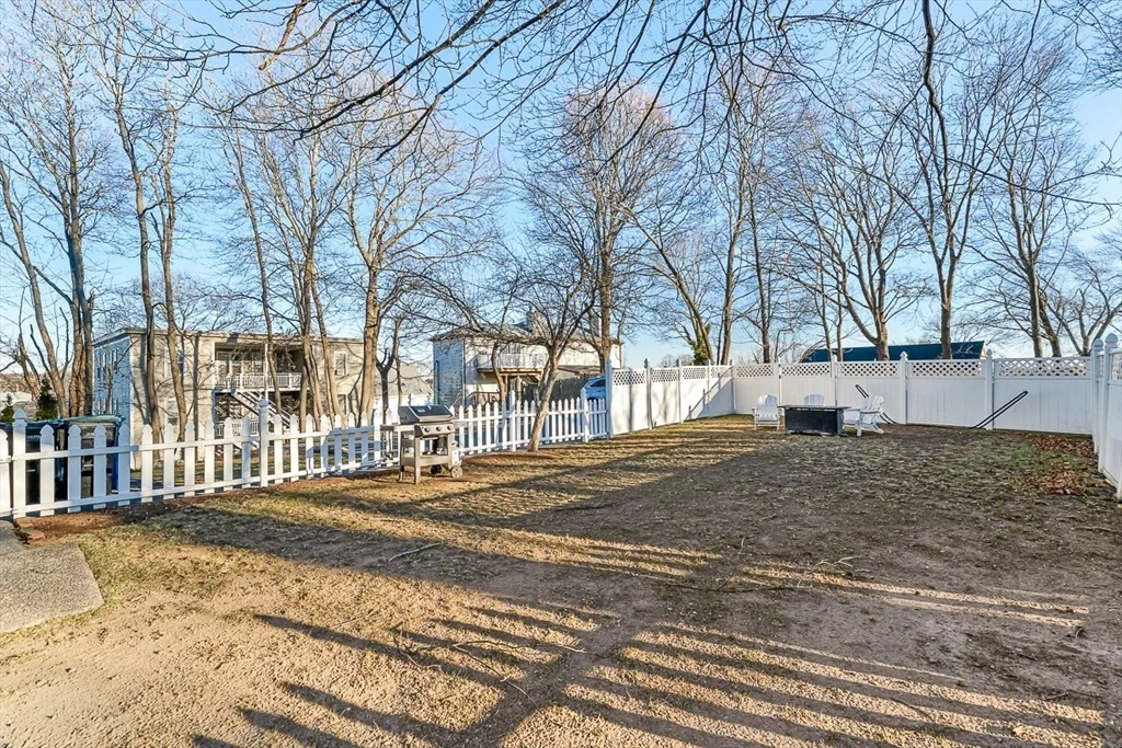 11 Symonds St, Salem