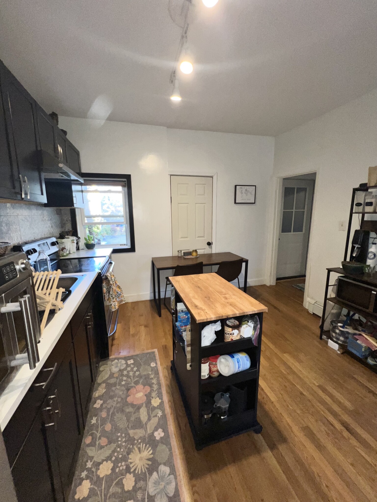 5 Otisfield St, Roxbury