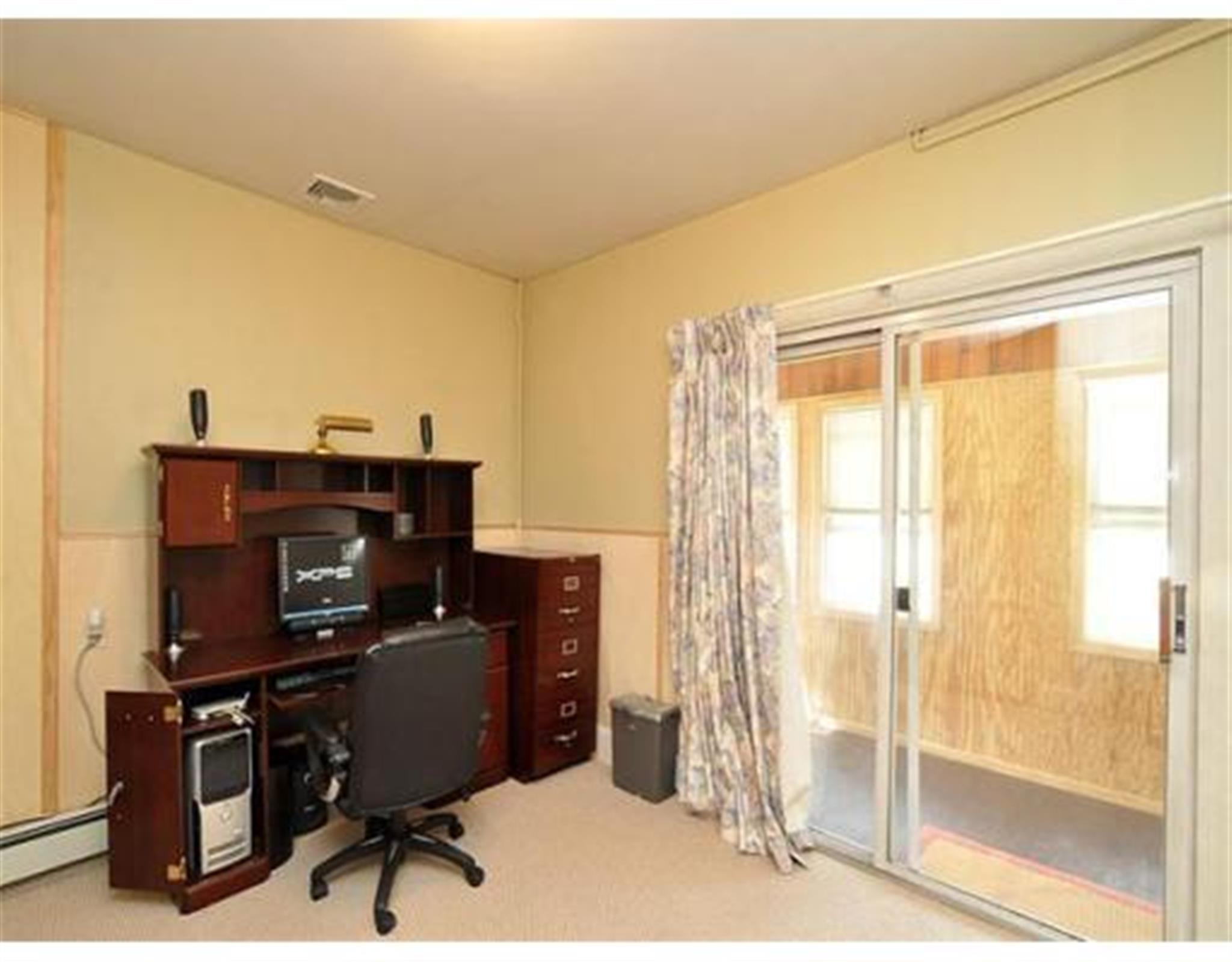 4 bed, 2 bath apartment for rent at 53 Bowen Ave Unit 2, Medford — photo 9 of 20