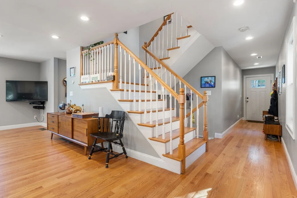 28 Park Ave, Medford