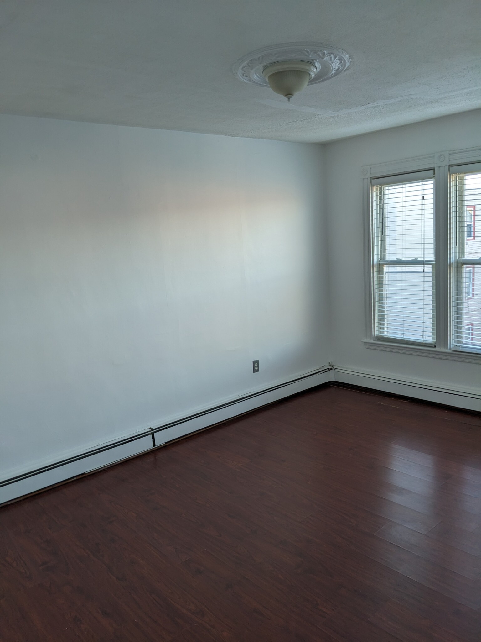 12 Kensington St, Roxbury