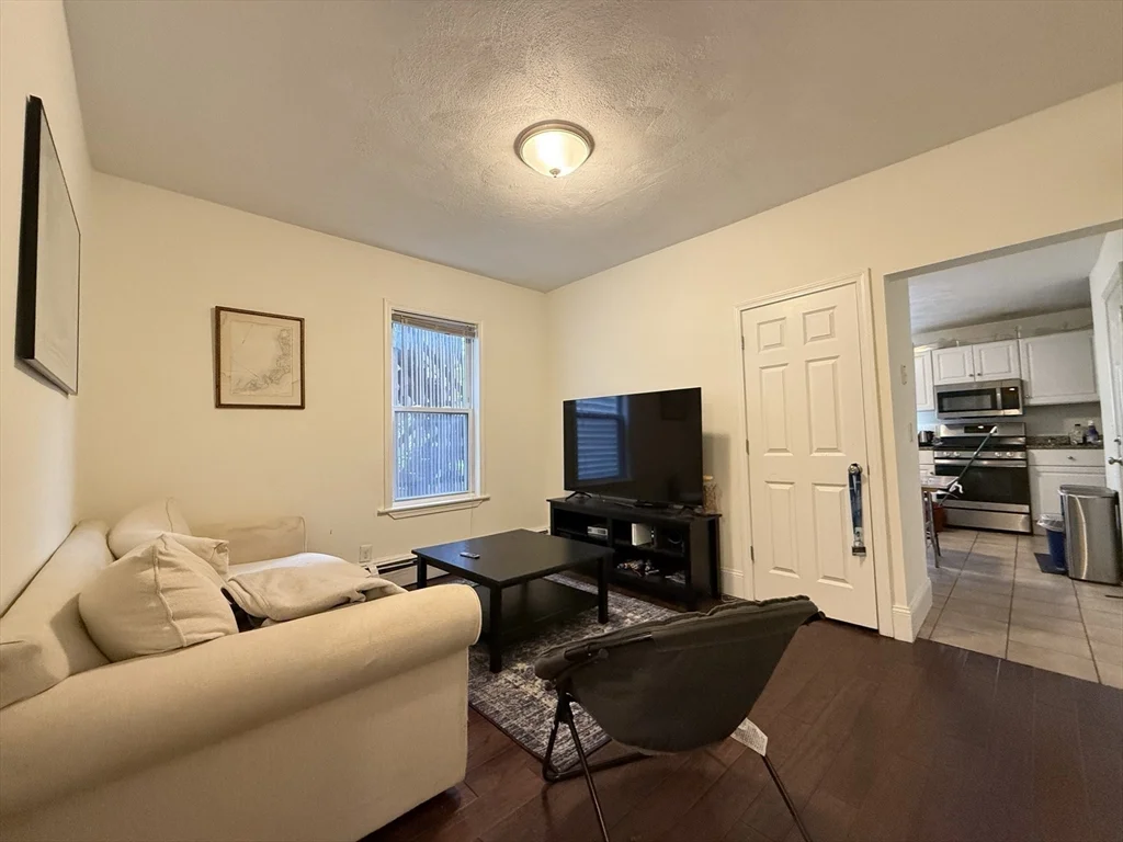 235 Charles St, East Cambridge