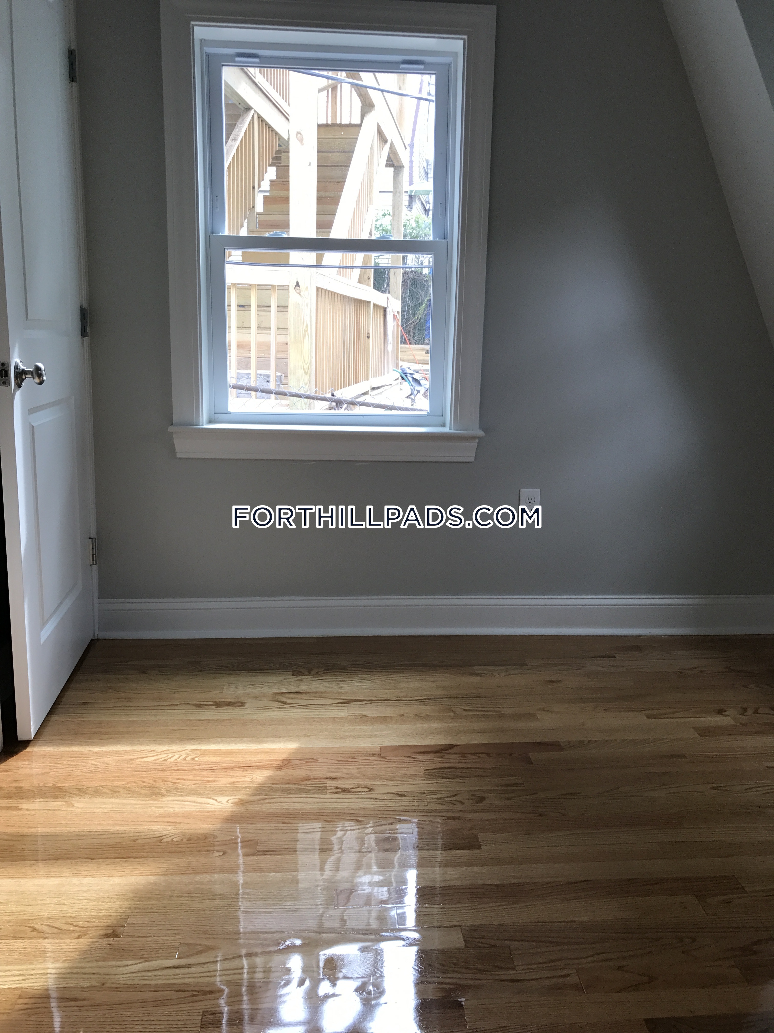 4 bed, 2 bath apartment for rent at 6 Saint James Pl Unit 1, Roxbury — photo 10 of 29