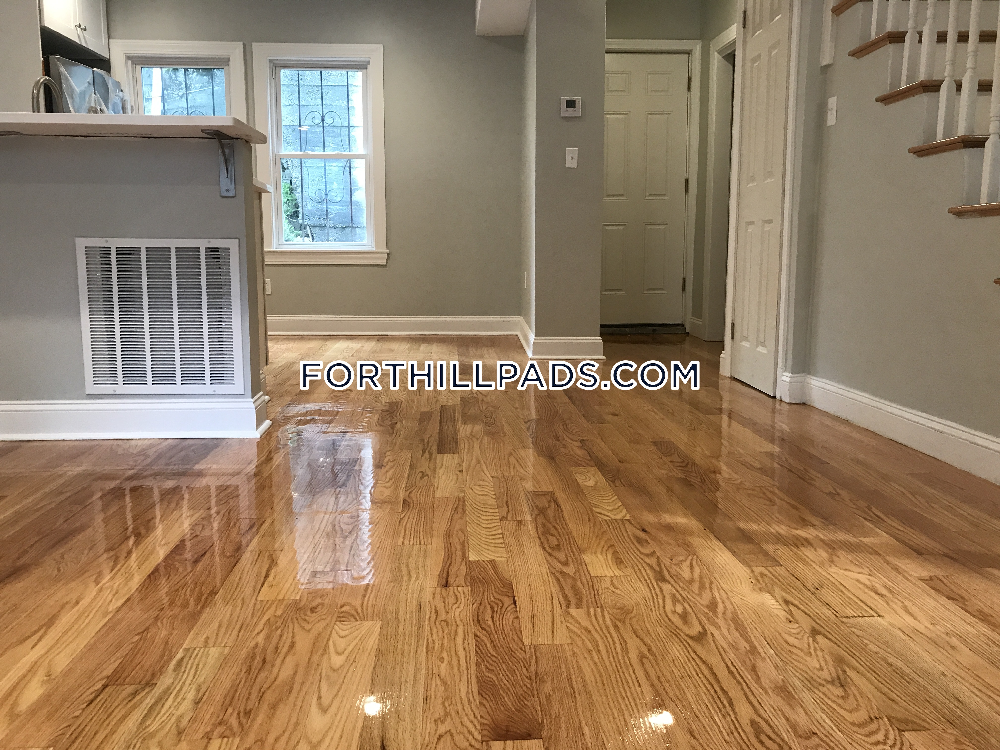 4 bed, 2 bath apartment for rent at 6 Saint James Pl Unit 1, Roxbury — photo 16 of 29