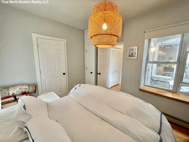 15 Thacher Ct, North End