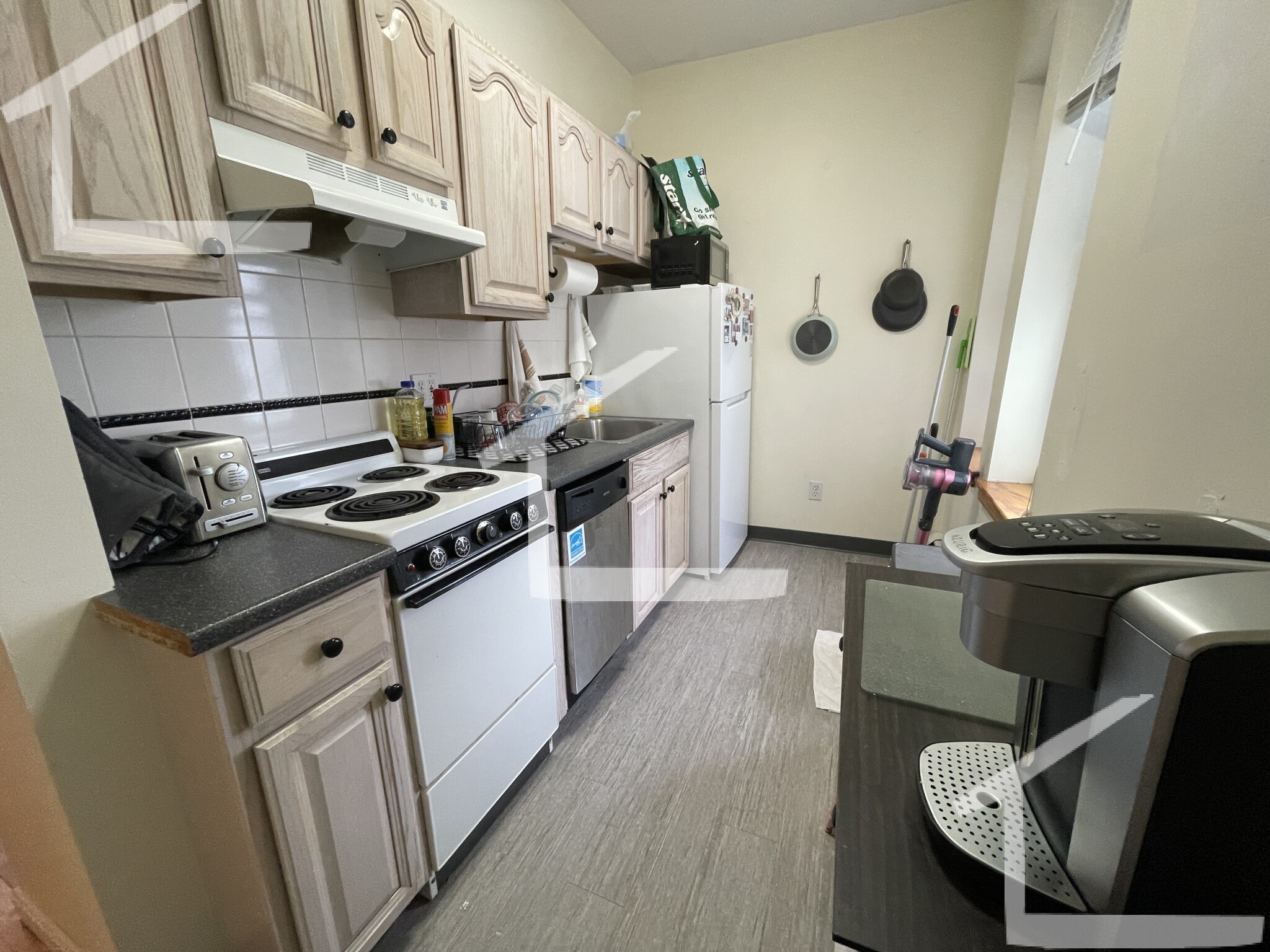 206 Chestnut Hill Ave, Brighton