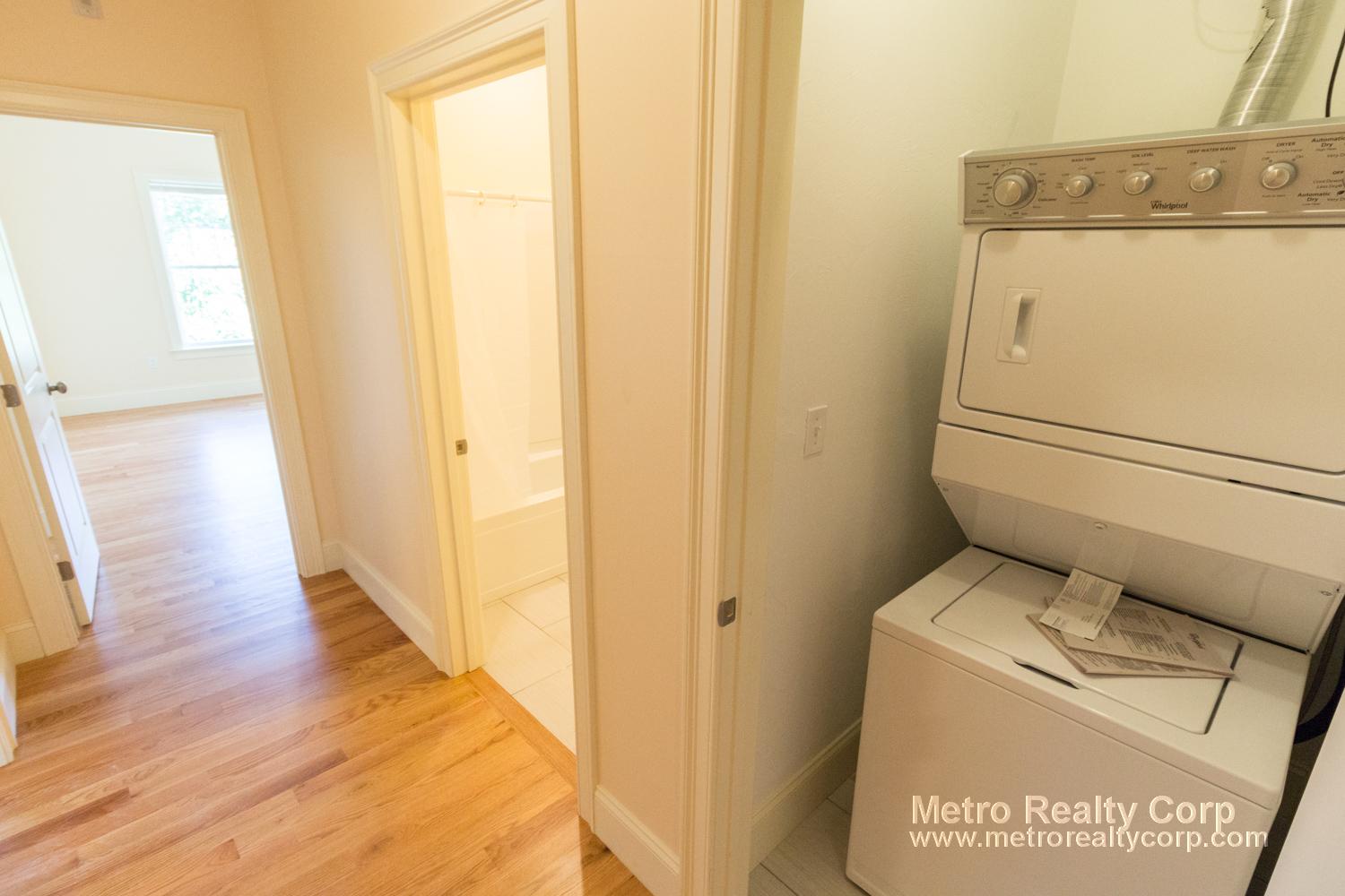 5165 Washington St, West Roxbury