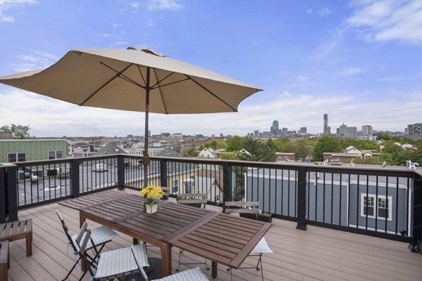 2 bed, 1 bath apartment for rent at 151 West 6th St Unit 4, South Boston — photo 1 of 8