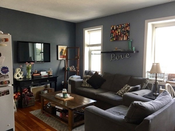 2 bed, 1 bath apartment for rent at 151 West 6th St Unit 4, South Boston — photo 5 of 8