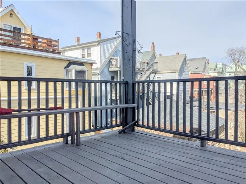 21 Thorndike St, Davis Square