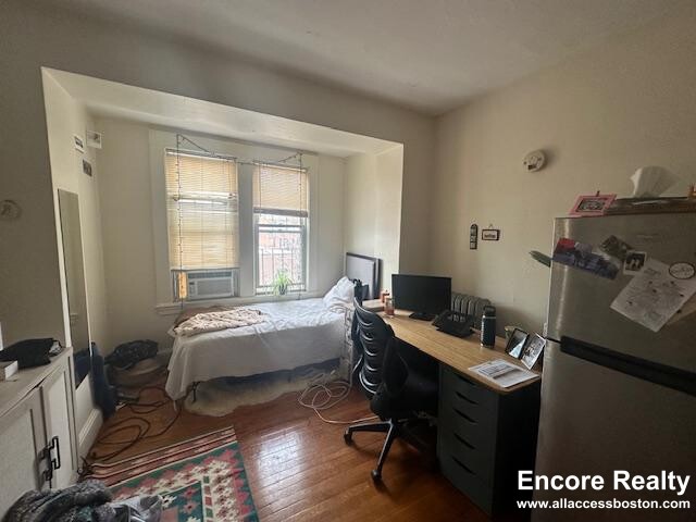 70 Strathmore Rd, Brighton